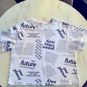 Zoe + Liv Cropped Graphic Tee Size XL